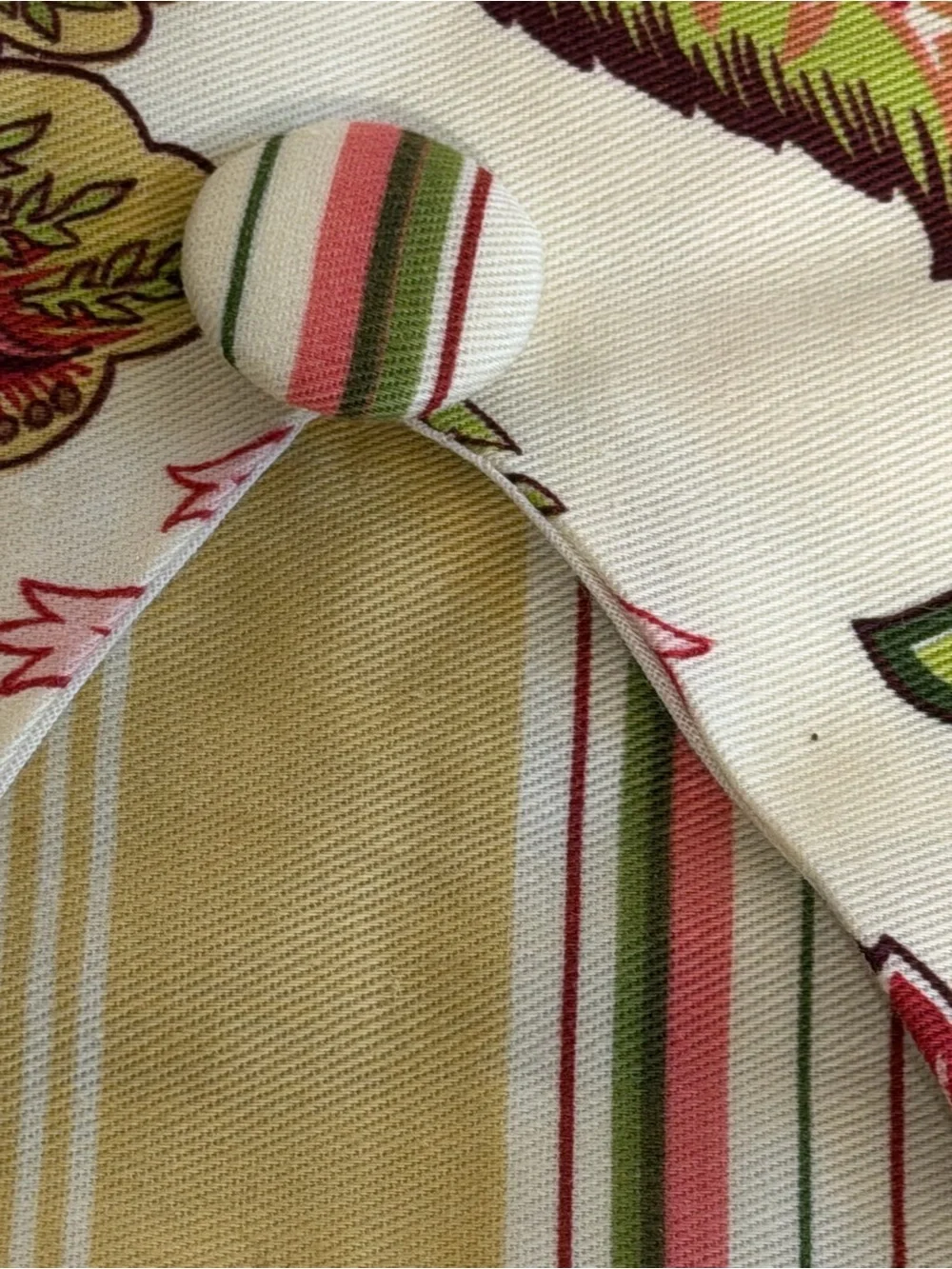 Vintage Waverly Navarra Floral & Stripe Scalloped Peek-A-Boo Valance